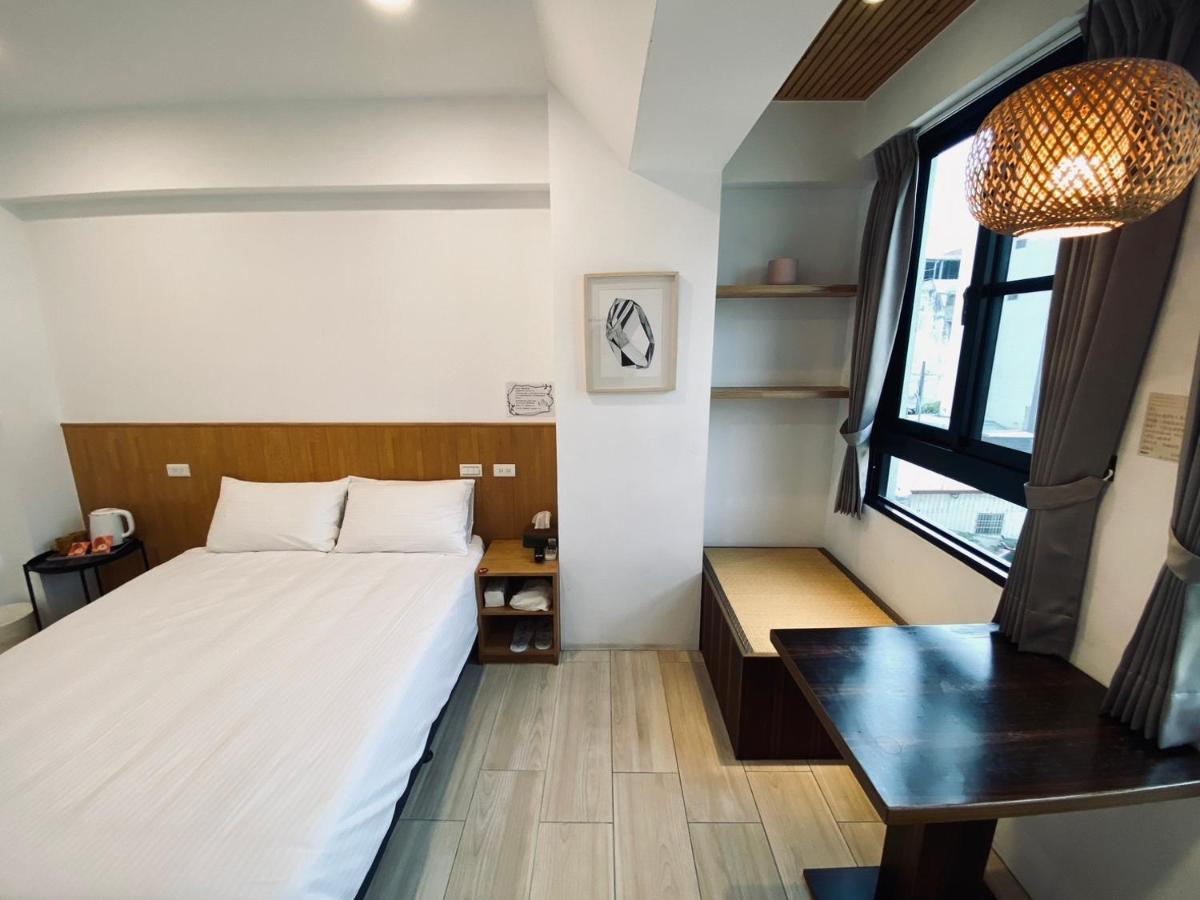 良文旅 Ryou Hotel Тайнань Екстер'єр фото
